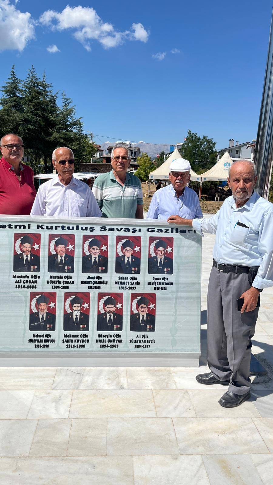 Konya'da vefalı torunlar, kahraman dedelerini unutmadı 11